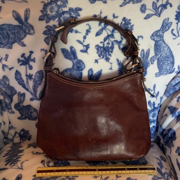 Vintage Dooney and Bourke handbag. - Picture 2 of 3
